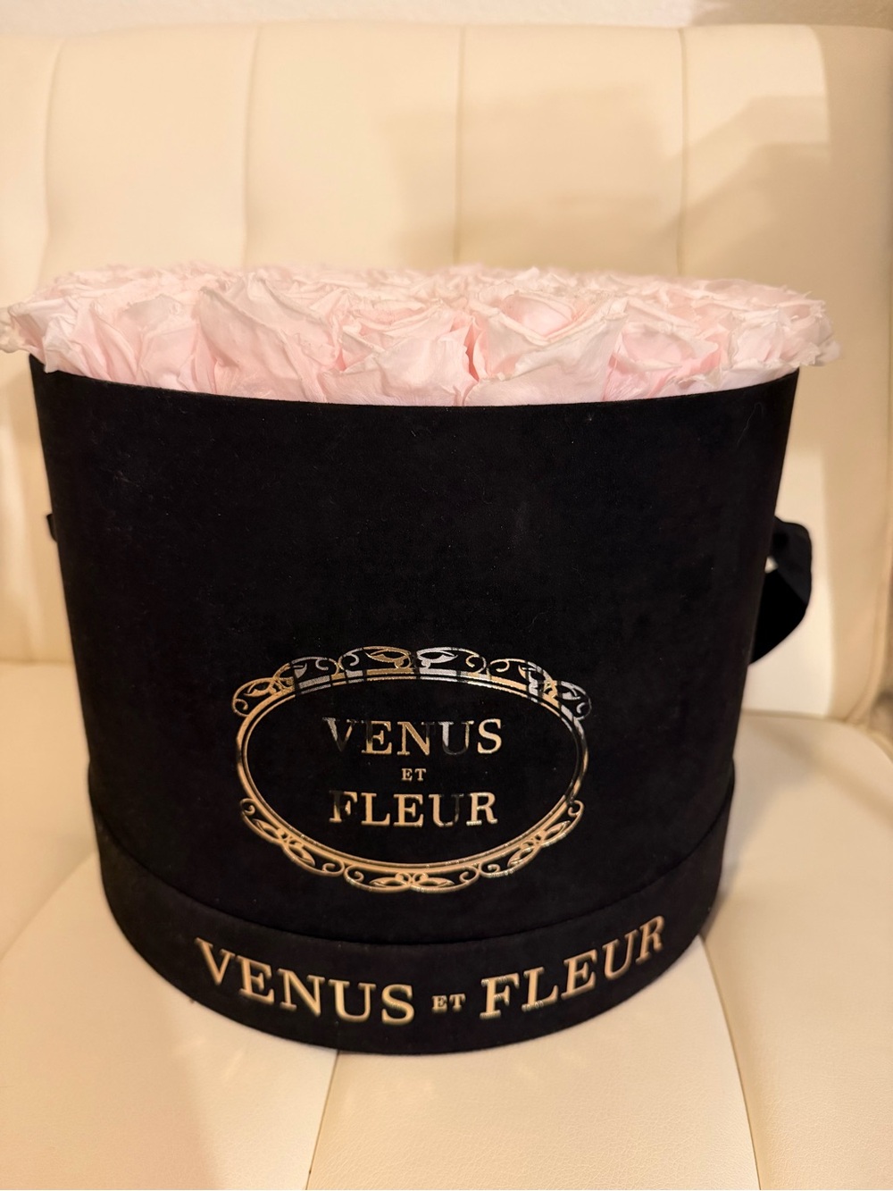 LARGE Venus Et Fleur Signature Black Suede box with Pink Roses